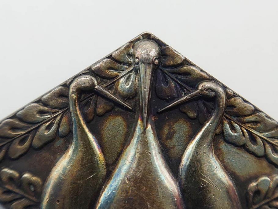 アンティーク　時代物　金工　彫金　気品を感じる帯留7点セット(在銘作家物、弘光、ハト、鳩、ツル、鶴、花、波に千鳥、観世水、帯留め、着物道具、和装小物、アクセサリー、ケース付き)(R-081012)