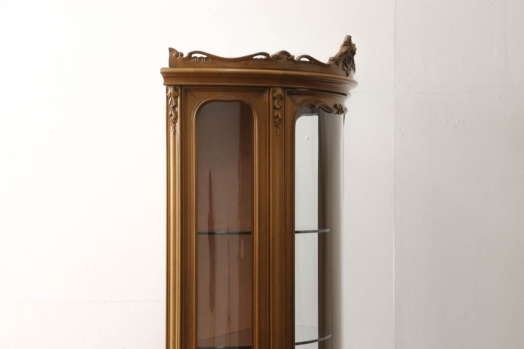 中古　美品　イタリア高級輸入家具　エレガントな空間づくりに取り入れたい縦型キャビネット(キュリオケース、ガラスケース、飾り棚、店舗什器)(R-055890)