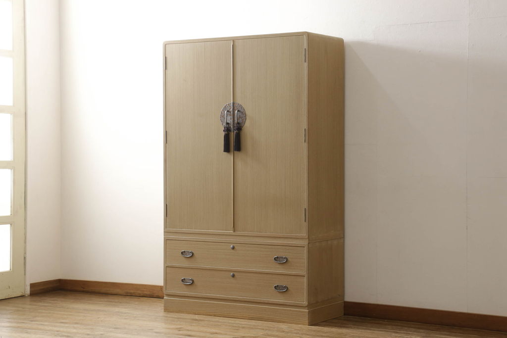 中古　美品　国産　職人手造り　透かしの金具が素敵な総桐箪笥(胴厚、四方丸、総桐たんす、着物箪笥、和タンス、衣装箪笥)(R-060549)