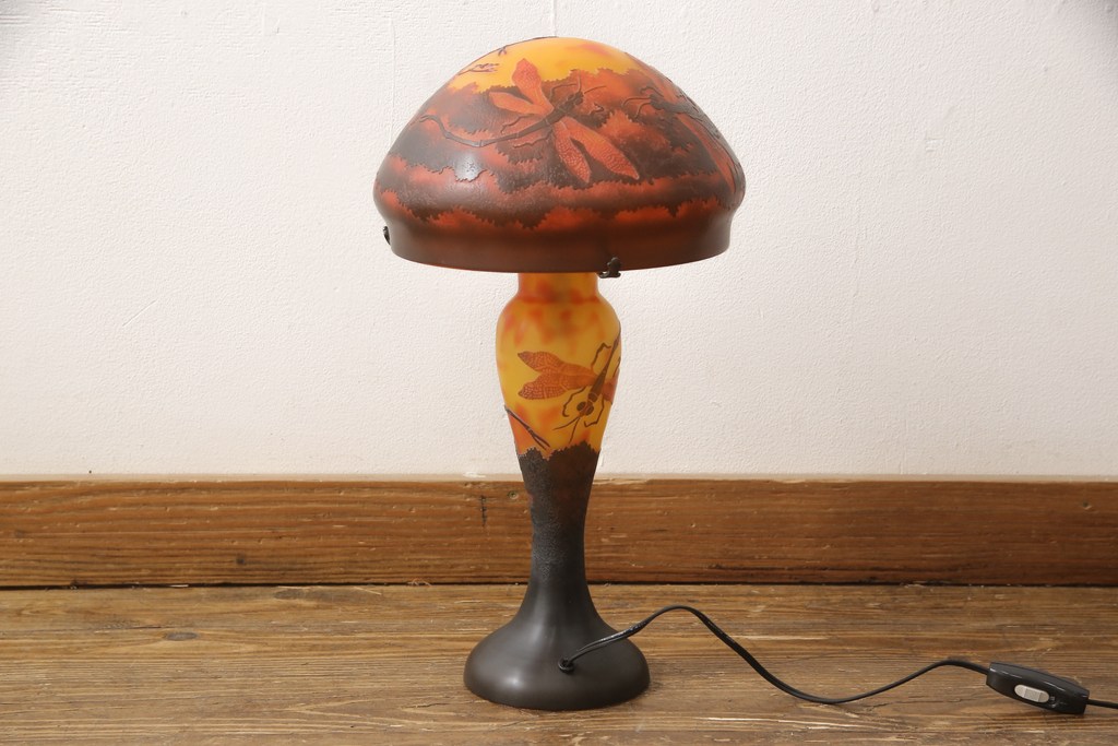 中古　エミールガレ風　トンボと自然の情景を描いた美しいテーブルスタンド(テーブルライト、ランプ、照明)(R-056511)