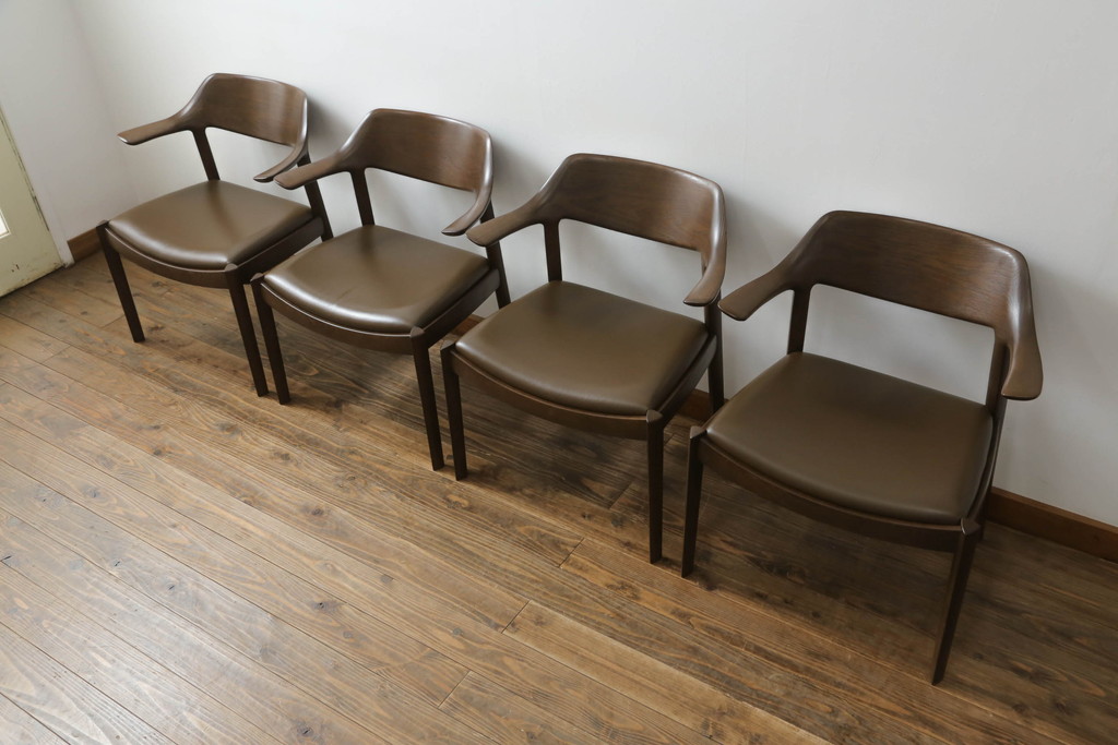 中古　美品　CONDE HOUSE(カンディハウス)　WING LUX(ウイングラックス)シリーズ　ナラ材　滑らかな曲線を描くデザインが魅力のアームチェア(定価4脚で約51万円)(ダイニングチェア、椅子、イス)(R-071066)