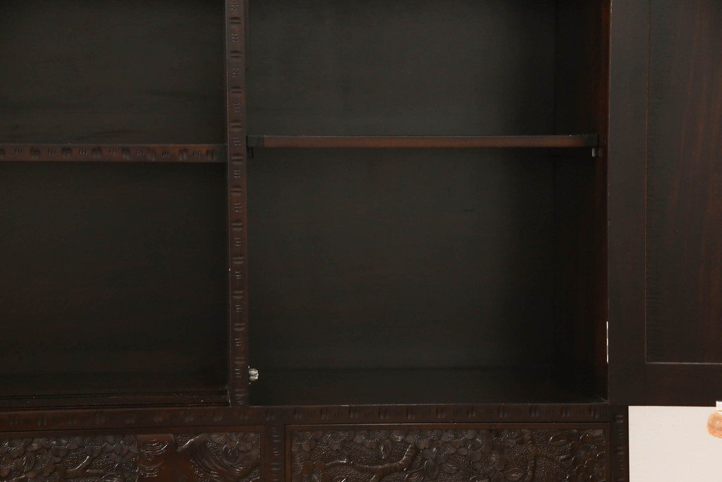 中古　美品!!　軽井沢彫り　和モダンスタイルの空間づくりにぴったりなサイドボード(収納棚、戸棚、飾り棚、サイドキャビネット)(R-066534)