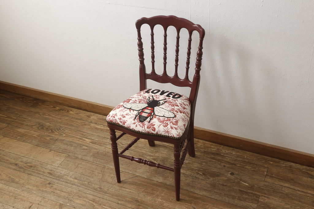 中古　超美品　グッチ(GUCCI)　ビー(ハチ)　エンブロイダリー　個性的なデザインが空間のアクセントになるウッドチェア(椅子、イス、ハーバリウムプリント)(定価約32万円)(R-060940)