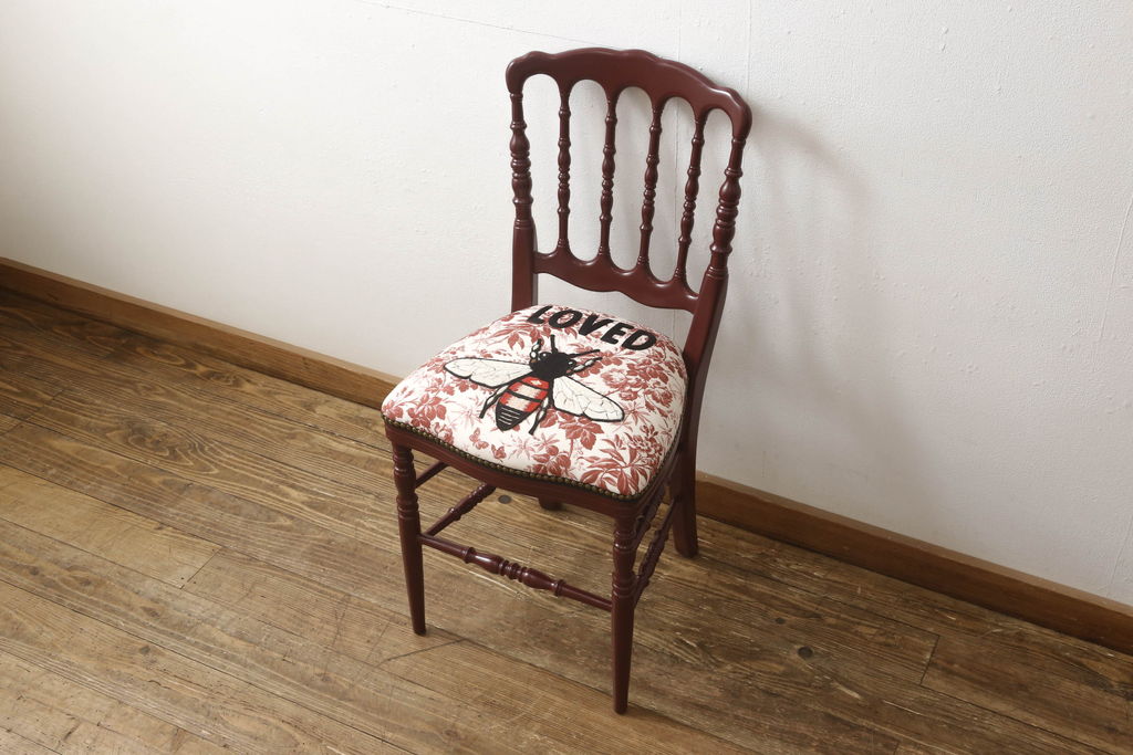 中古　超美品　グッチ(GUCCI)　ビー(ハチ)　エンブロイダリー　個性的なデザインが空間のアクセントになるウッドチェア(椅子、イス、ハーバリウムプリント)(定価約32万円)(R-060941)