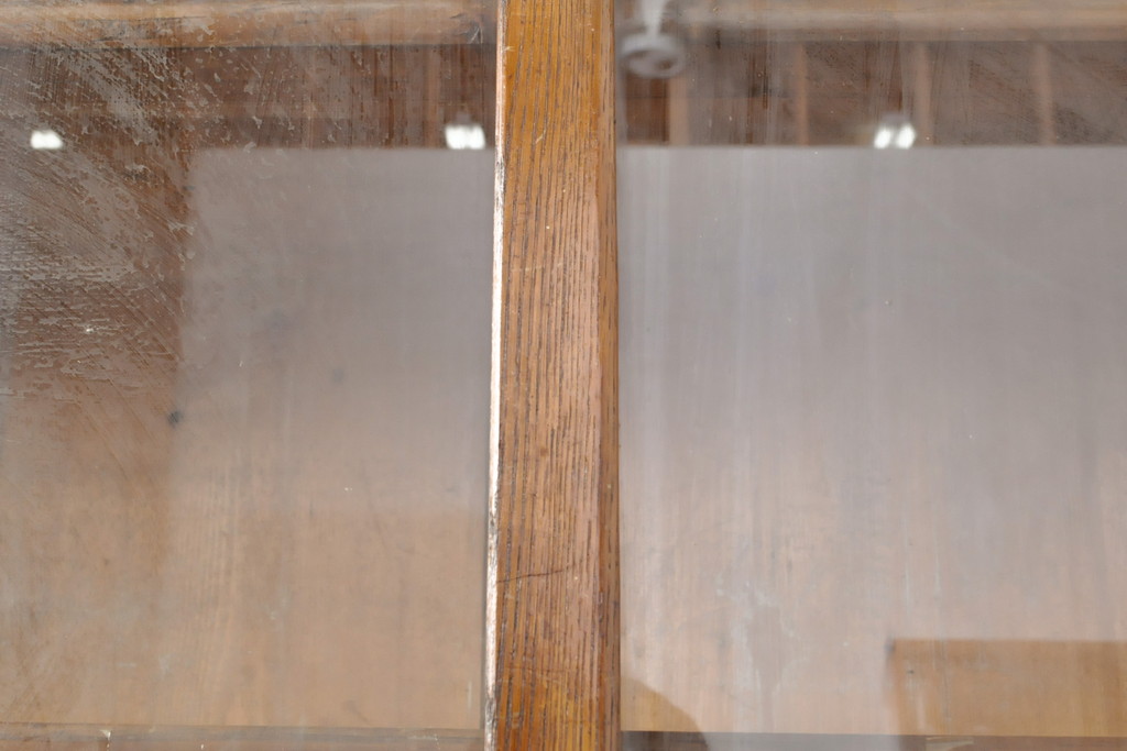 和製アンティーク　昭和初期　見せる収納におすすめ!段差のある棚が魅力的なサイドボード(収納棚、戸棚、ガラスケース、サイドキャビネット、店舗什器)(R-055848)