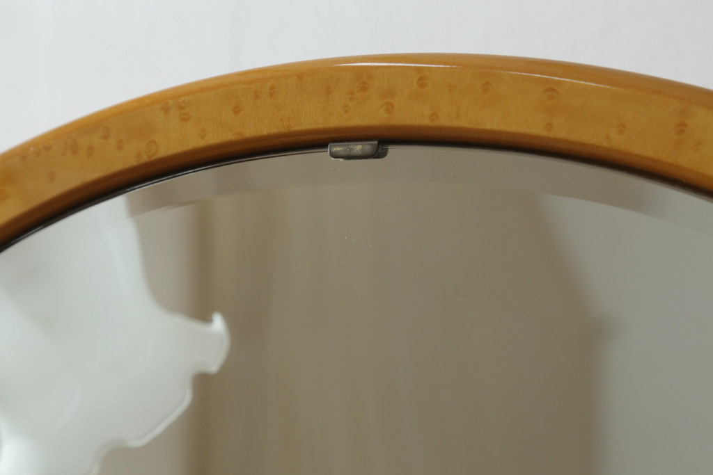 中古　美品　IDC大塚家具取り扱い　曲線的なデザインがかわいらしいドレッサー+チェアのセット(鏡台)(R-059069)