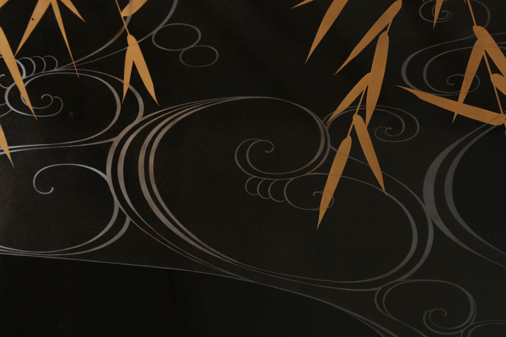 中古　美品　大振り　最高級!!　輪島塗　蒔絵のデザインが上品で美しい螺鈿入りの折り畳み衝立(つい立て、パーテーション、折りたたみ)(定価約550万円)(R-060226)