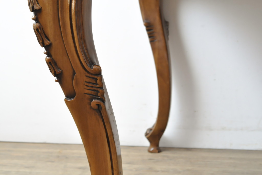中古　美品　アメリカ　KARGES FURNITURE(カーゲス・ファニチャ)　優雅な曲線のデザインが美しいダイニングテーブル(エクステンションテーブル、4人掛け、6人掛け)(R-056990)