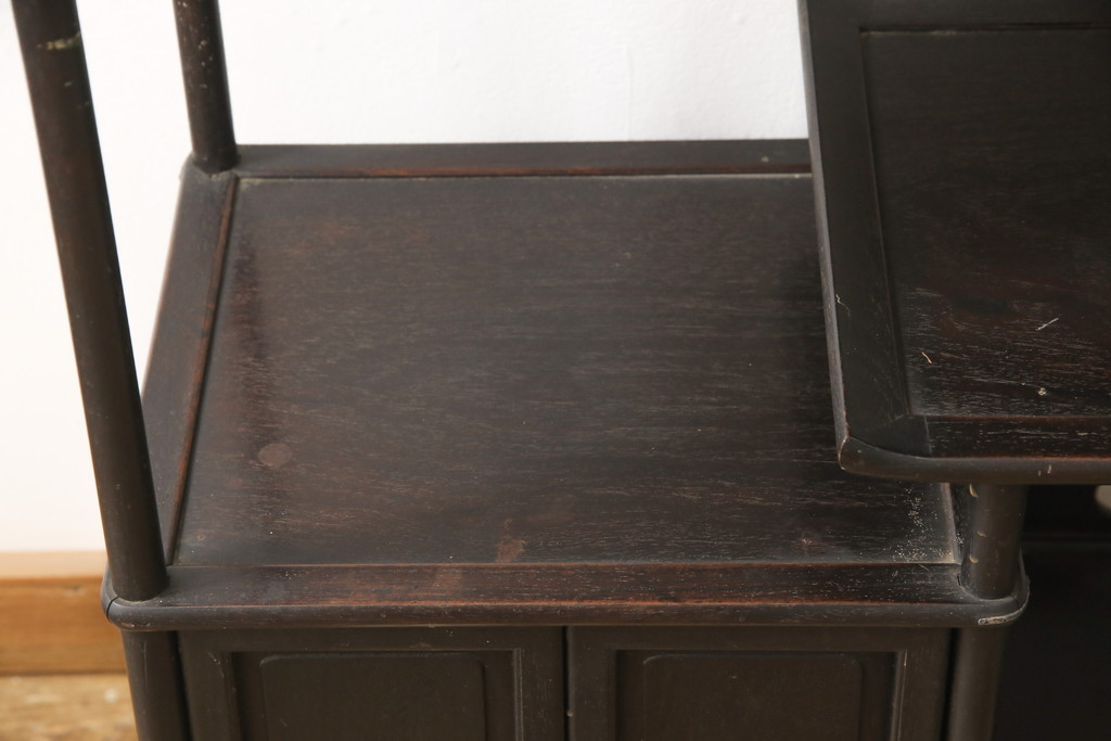 和製アンティーク　シックな木肌が美しい紫檀(シタン)無垢材製の飾り棚(茶棚、和タンス)(R-057008)