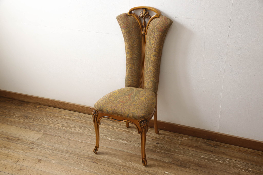 中古　美品　高級ブランド家具　CLイタリア(CLItalia)社　気品あふれる優雅なデザインが魅力のダイニングチェア(サロンチェア、ハイバックチェア、椅子、イス)(定価約55万円)(R-066588)