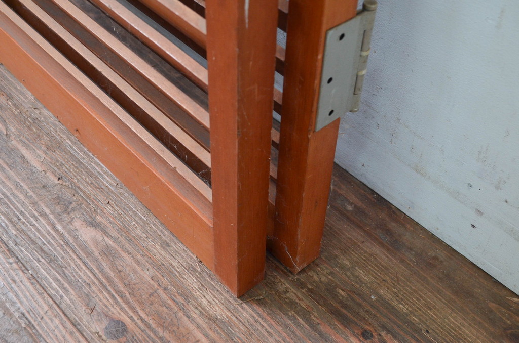 ビンテージ建具　シンプルなデザインが取り入れやすいルーバー扉1対2枚セット(雨戸、木製、ヴィンテージ)(R-080893)