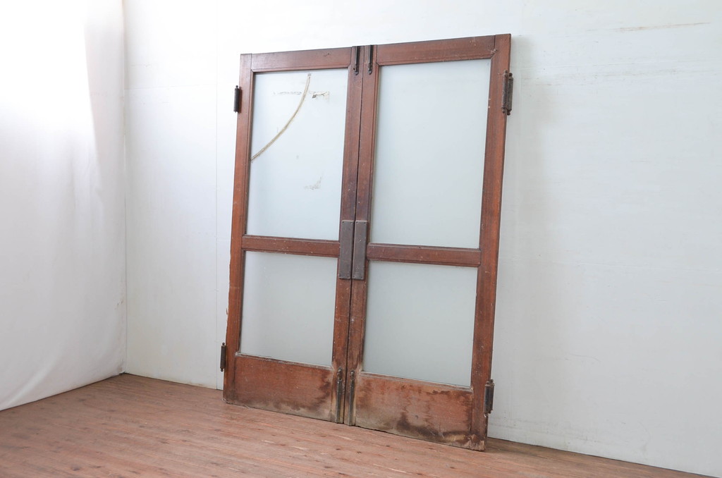 アンティーク建具　レトロな雰囲気漂う両開きドア1対2セット(ガラス扉、玄関扉)(R-080895)