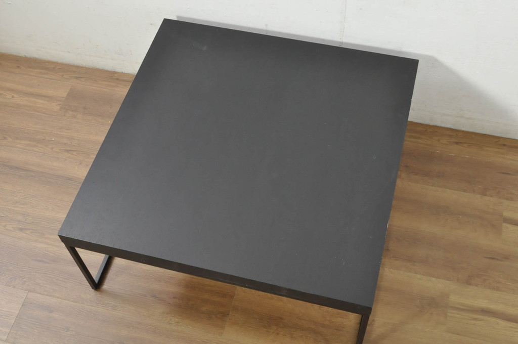 中古　北欧ブランド家具　希少な初期モデル　廃盤品　BoConcept(ボーコンセプト)　ルーゴ　スタイリッシュなデザインがかっこいいシンプルなローテーブル(センターテーブル、リビングテーブル)(R-080383)