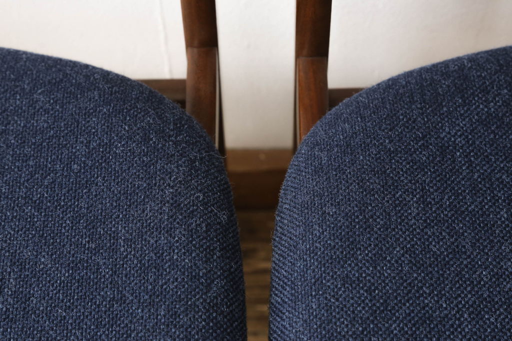 デンマークヴィンテージ　チーク材　ブルーのファブリックがお洒落なダイニングチェア2脚セット(椅子、イス、ビンテージ)(R-051466)