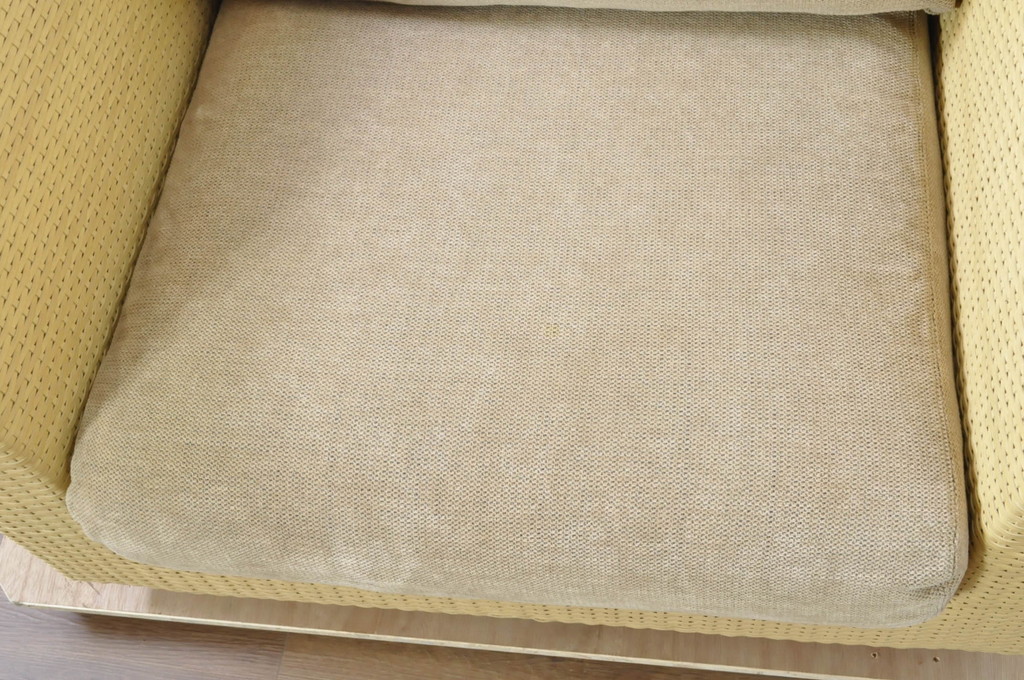 中古　美品　arflex(アルフレックス)　A・SOFA (エー・ソファ) HOLIDAYS(ホリデイズ)　本革(レザー)　水牛革を編み込んだ涼しげなデザインがおしゃれな一人掛けソファ(アームソファ、ラウンジソファ、1人掛け、1P)(定価約26万円)(R-080323)