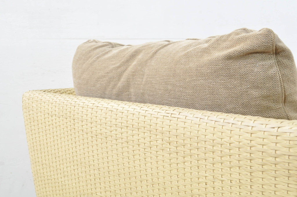 中古　美品　arflex(アルフレックス)　A・SOFA (エー・ソファ) HOLIDAYS(ホリデイズ)　本革(レザー)　水牛革を編み込んだ涼しげなデザインがおしゃれな一人掛けソファ(アームソファ、ラウンジソファ、1人掛け、1P)(定価約26万円)(R-080323)