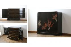 中古　香川漆器　蒔絵入り　黒漆塗り　梅の花の図柄がお部屋を華やかに彩る桐箪笥(桐たんす、着物箪笥、衣装箪笥、収納箪笥、引き出し)(定価推定約150万円)(R-077371)