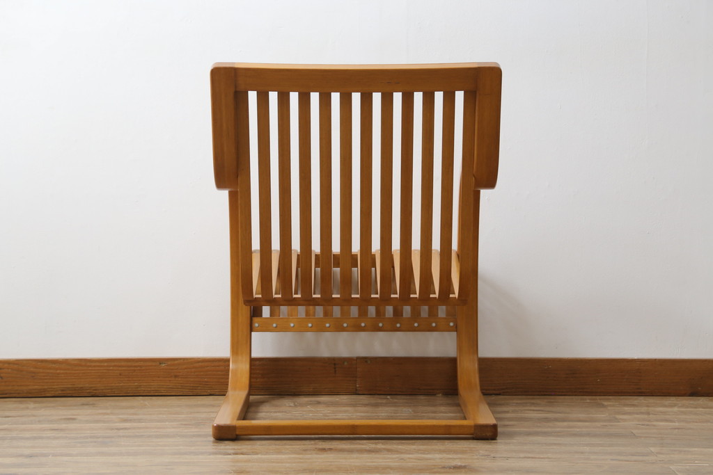 中古　美品　城所右文次デザイン　三越伊勢丹プロパティ・デザイン　Bamboo Chair　滑らかな曲線のデザインが目を惹くバンブーチェアと特注のオットマンのセット(アームチェア、安楽椅子、ディスプレイ、フットスツール)(チェア定価約54万円)(オットマン定価約30万円)(R-081257)