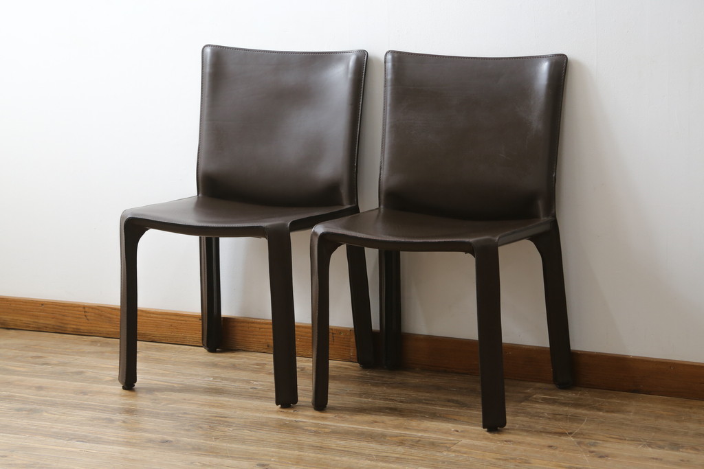 中古　Cassina(カッシーナ)　412　CAB(キャブ)　MARIO BELLINI(マリオベリーニ)　シンプルモダンな空間づくりに活躍するアームレスチェア2脚セット(ダイニングチェア、椅子、イス)(定価2脚で約52万8千円)(R-073999)