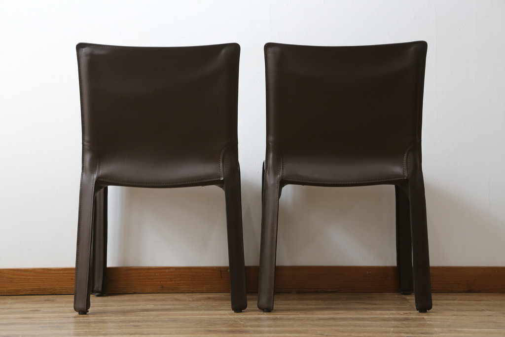 中古　Cassina(カッシーナ)　412　CAB(キャブ)　MARIO BELLINI(マリオベリーニ)　シンプルモダンな空間づくりに活躍するアームレスチェア2脚セット(ダイニングチェア、椅子、イス)(定価2脚で約52万8千円)(R-073999)