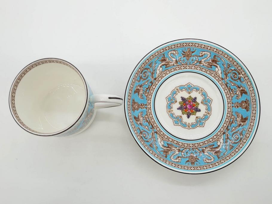 イギリス　WEDGWOOD(ウェッジウッド)　FLORENTINE TURQUOISE(フロレンティーン ターコイズ)　優雅な時間を演出するコーヒーカップ&ソーサー3客セット(グロテスク文様、フルーツ、果物、洋食器、英国)(R-081217)