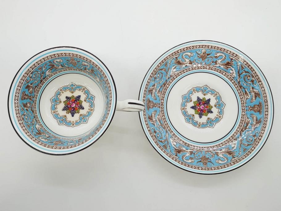 イギリス　WEDGWOOD(ウェッジウッド)　FLORENTINE TURQUOISE(フロレンティーン ターコイズ)　上品な佇まいのティーカップ&ソーサー4客セット(グロテスク文様、フルーツ、果物、ピオニー、C&S、洋食器、英国)(R-081218)