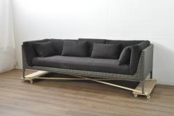 中古　美品　ドイツ　アウトドアリビングブランド　DEDON(デドン)　ムウソファ4　MU 4-Seater　洗練されたデザインでくつろぎ時間にぴったりな3人掛けソファ(三人掛け、3P)(定価約86万円)(R-080349)
