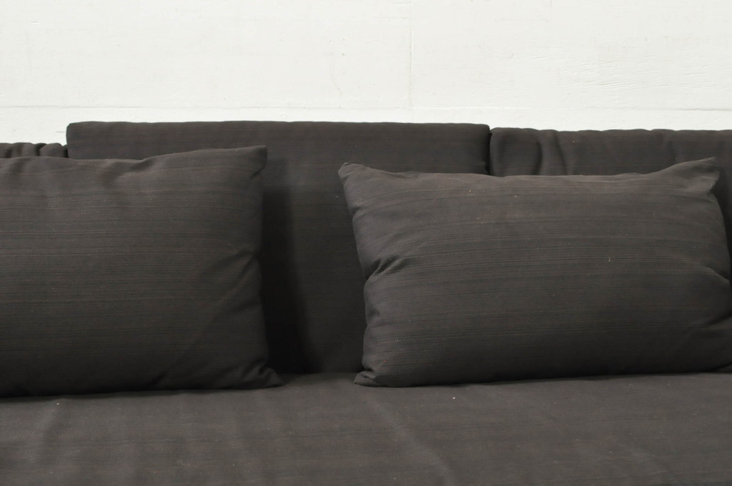 中古　美品　ドイツ　アウトドアリビングブランド　DEDON(デドン)　ムウソファ4　MU 4-Seater　洗練されたデザインでくつろぎ時間にぴったりな3人掛けソファ(三人掛け、3P)(定価約86万円)(R-080349)