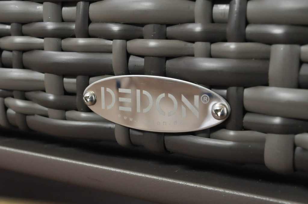 中古　美品　ドイツ　アウトドアリビングブランド　DEDON(デドン)　ムウソファ4　MU 4-Seater　洗練されたデザインでくつろぎ時間にぴったりな3人掛けソファ(三人掛け、3P)(定価約86万円)(R-080349)