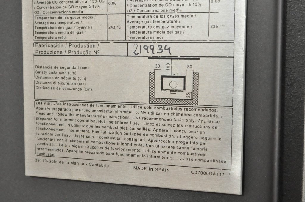 中古　美品　NESTOR MARTIN(ネスターマーティン)　S43　スタイリッシュなデザインでお部屋にも取り入れやすい薪ストーブ(暖房器具)(R-080286)
