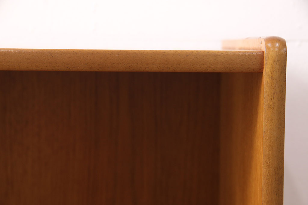 イギリスヴィンテージ　チーク材　人気のデザイン!　nathan(ネイサン)社製のガラス戸がおしゃれなキャビネット(収納棚、飾り棚、食器棚、ビンテージ)(R-050131)
