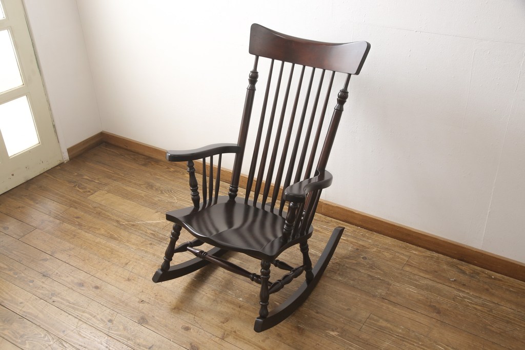 中古　美品　九州民芸家具　ゆったりとしたくつろぎの時間におすすめなロッキングチェア(アームチェア、椅子、板座チェア)(R-053379)