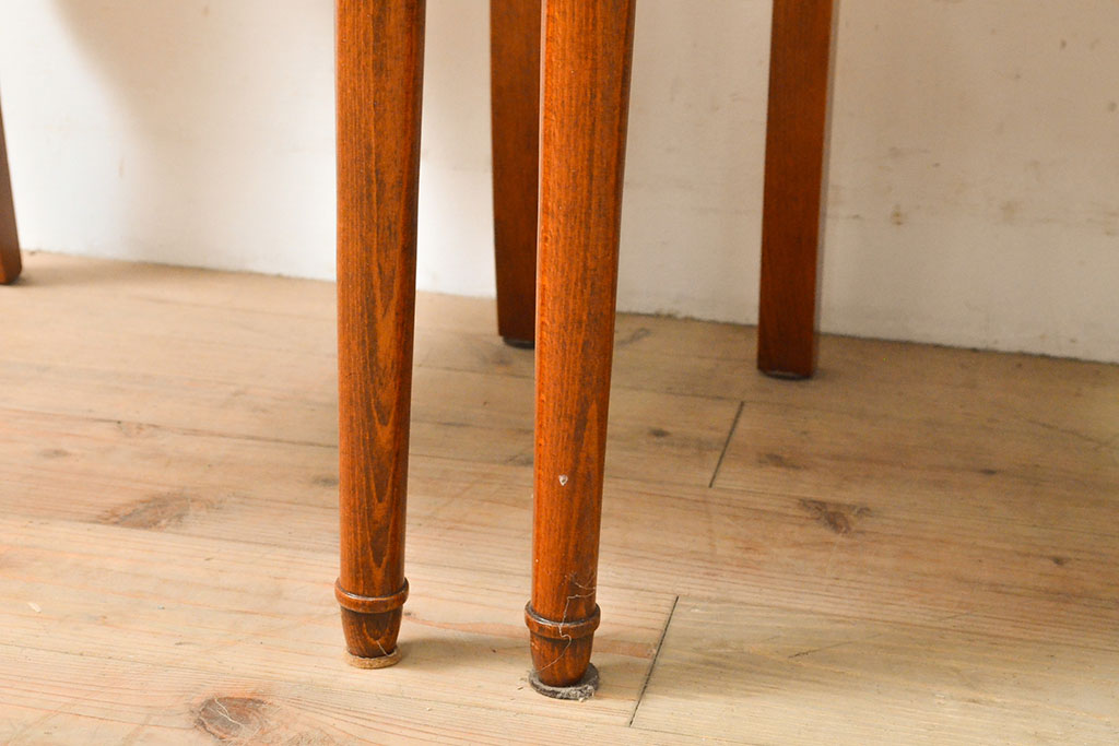 中古　美品　サァラ麻布　笠木の彫りやラタン編みの座面など凝ったデザインが魅力的なダイニングチェア4脚セット(椅子)(4脚定価 約80万円)(R-071211)