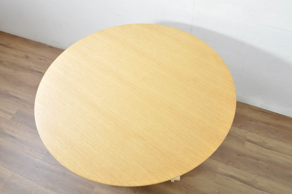 中古　美品　arflex(アルフレックス)　ステーションチェントロ(STATION CENTRO)　洗練されたモダンデザインが魅力的なダイニングテーブル(定価約45万円)(ラウンドテーブル、丸テーブル、食卓)(R-080284)
