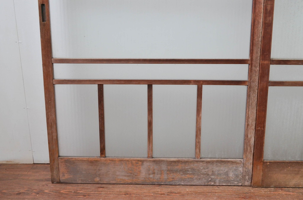 アンティーク建具　デザイングッド!!　レトロな空間作りにおすすめなガラス戸2枚セット(引き戸)(R-080883)