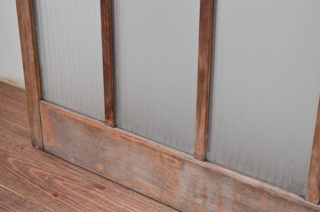 アンティーク建具　デザイングッド!!　レトロな空間作りにおすすめなガラス戸2枚セット(引き戸)(R-080883)