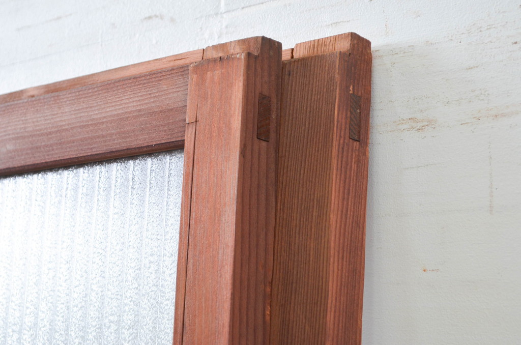 アンティーク建具　デザイングッド!!　レトロな空間作りにおすすめなガラス戸2枚セット(引き戸)(R-080883)