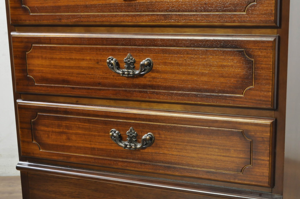 中古　美品　カリモク家具(karimoku)　COLONIAL(コロニアル)シリーズ　QC1904　カントリースタイルのお部屋作りにおすすめのおしゃれなチェスト(サイドチェスト、引き出し)(R-080389)