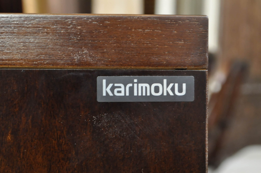 中古　美品　カリモク家具(karimoku)　COLONIAL(コロニアル)シリーズ　QC3607NK　カントリースタイルのお部屋作りにおすすめのおしゃれなオーディオボード(サイドボード、ローボード、収納棚、戸棚)(R-080390)