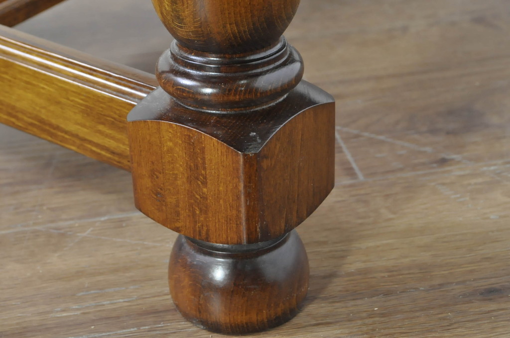 中古　美品　カリモク家具(karimoku)　COLONIAL(コロニアル)シリーズ　　カントリースタイルのお部屋作りにおすすめのおしゃれな引き出し付きローテーブル(サイドテーブル、センターテーブル、リビングテーブル)(R-080391)