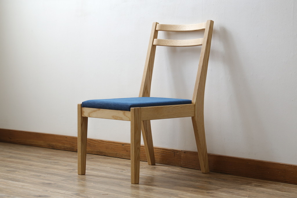 中古　短期展示品　美品　ヤクモ家具製作所　オーク材　シンプルチェア(SC40RO)　クッションタイプ　ナチュラルな風合いが優しい印象のチェア(ダイニングチェア、椅子、イス)(R-069797)