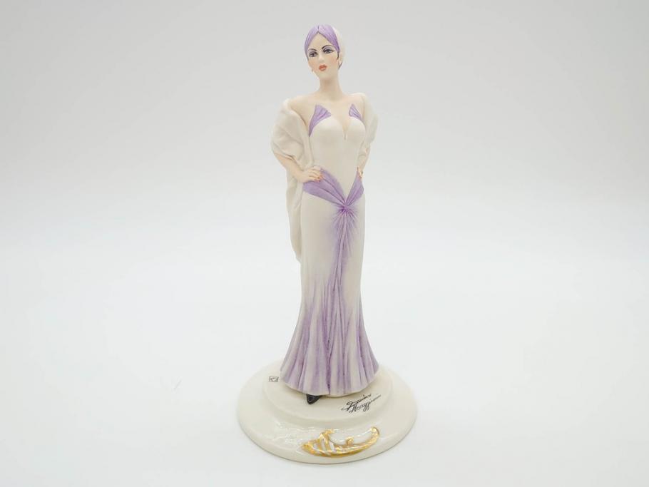 イタリア　カポディモンテ(Capodimonte)　サンドロ・マッジョーニ(Sandro Maggioni)　ドレスの柔らかな雰囲気が美しいフィギュリン(陶器人形、女性、置物、オブジェ)(R-081296)