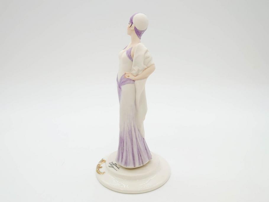 イタリア　カポディモンテ(Capodimonte)　サンドロ・マッジョーニ(Sandro Maggioni)　ドレスの柔らかな雰囲気が美しいフィギュリン(陶器人形、女性、置物、オブジェ)(R-081296)
