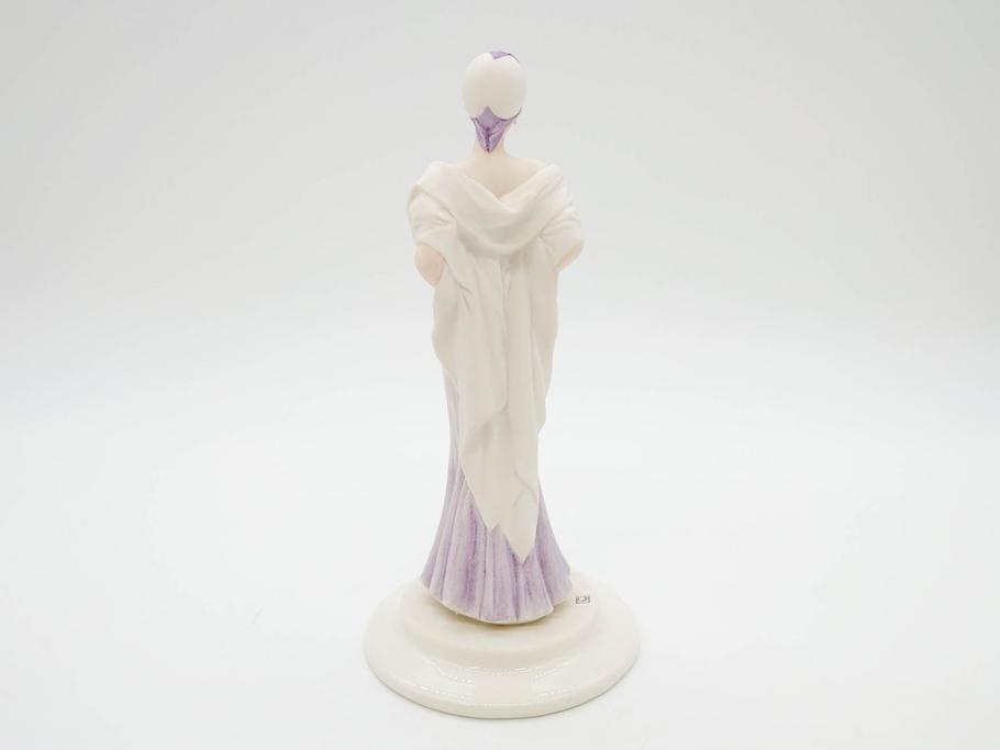イタリア　カポディモンテ(Capodimonte)　サンドロ・マッジョーニ(Sandro Maggioni)　ドレスの柔らかな雰囲気が美しいフィギュリン(陶器人形、女性、置物、オブジェ)(R-081296)