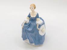 イギリス　Royal Doulton(ロイヤルドルトン)　Hilary(ヒラリー)　上品な雰囲気のフィギュリン(陶器人形、女性、貴婦人、置物、オブジェ)(R-081297)