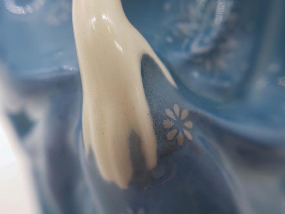 イギリス　Royal Doulton(ロイヤルドルトン)　Hilary(ヒラリー)　上品な雰囲気のフィギュリン(陶器人形、女性、貴婦人、置物、オブジェ)(R-081297)