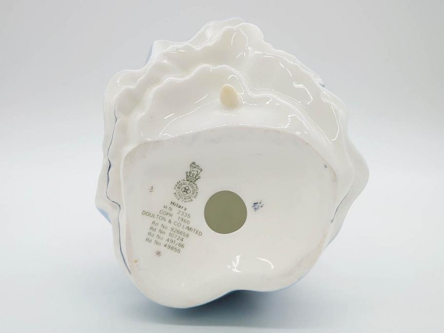 イギリス　Royal Doulton(ロイヤルドルトン)　Hilary(ヒラリー)　上品な雰囲気のフィギュリン(陶器人形、女性、貴婦人、置物、オブジェ)(R-081297)