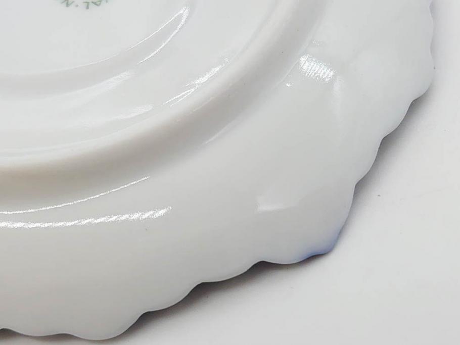 デンマーク　ROYAL COPENHAGEN(ロイヤルコペンハーゲン)　ブルーフルーテッド フルレース カップ&ソーサー/プレイン クリーマー　可憐なデザインに見惚れるC&S・クリーマーセット(コーヒー、デミタス、ミルクポット、ミルクジャー、洋食器、北欧)(R-081229)