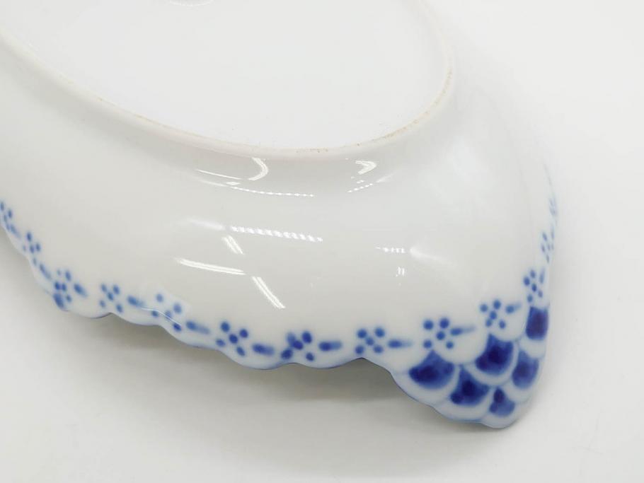 デンマーク　ROYAL COPENHAGEN(ロイヤルコペンハーゲン)　ブルーフルーテッド 　ハーフレース　美しいブルーの縁取りが魅力のボウル&ピックルディッシュセット(プレート、変形皿、中皿、洋食器、北欧)(R-081290)
