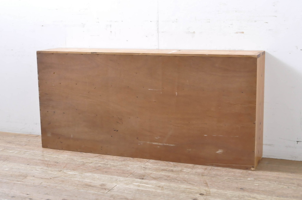 和製ビンテージ　昭和レトロ　ロータイプ　シンプルなつくりの薄型収納棚(サイドボード、サイドキャビネット、本箱、ブックケース、戸棚、飾り棚、ヴィンテージ)(R-066066)